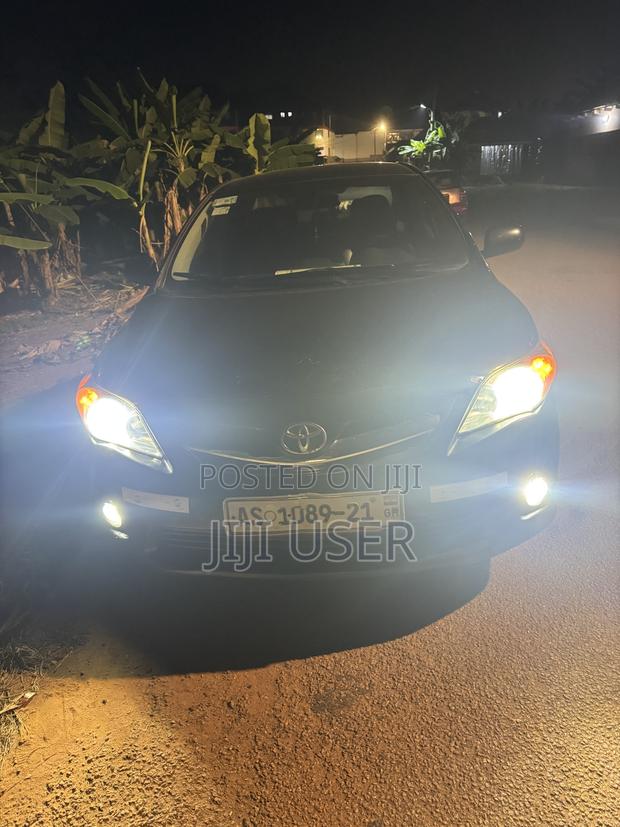 Toyota Corolla LE Special Edition 4dr Sedan (1.8L 4cyl 4A) 2013 Black