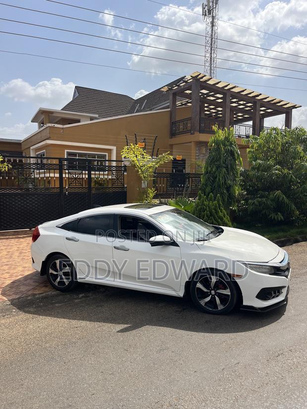 Honda Civic Touring 4dr Sedan (1.5L 4cyl) 2017 White