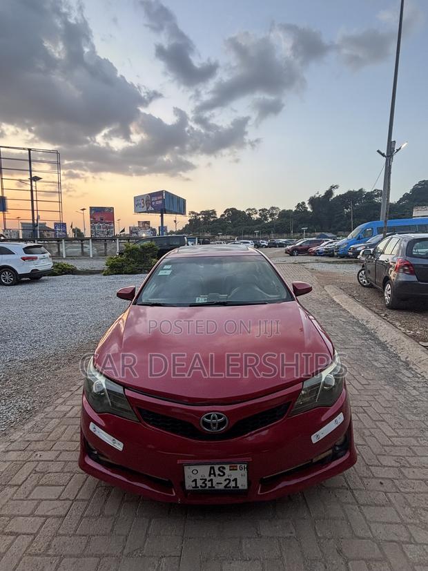Toyota Camry 2014 Red