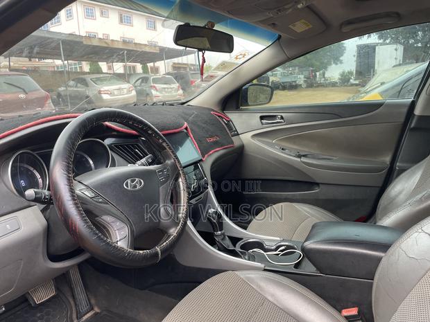 Hyundai Sonata Limited 2.0T Sedan (2.0L 4cyl 6A) 2011 Blue