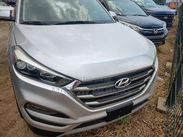 Hyundai Tucson 2018 Silver