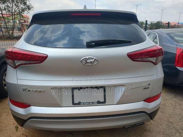 Hyundai Tucson 2018 Silver