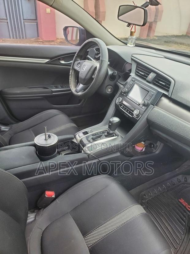 Honda Civic LX 4dr Sedan (2.0L 4cyl) 2016 Gray