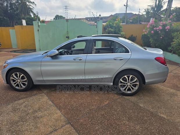 Mercedes-Benz C300 2015 Blue