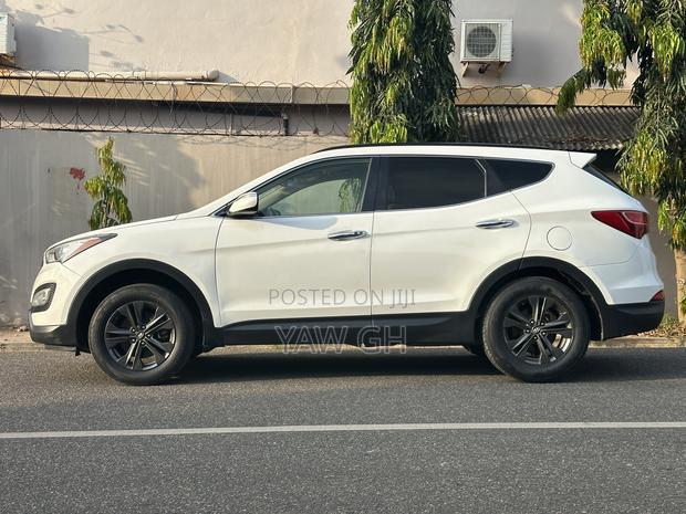 Hyundai Santa Fe 2015 White