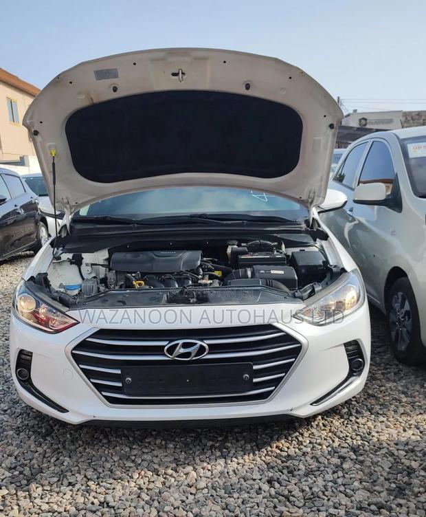 Hyundai Avante 2018 White