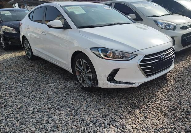 Hyundai Avante 2018 White