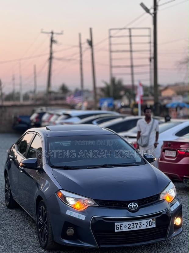 Toyota Corolla 2016 Matt Black