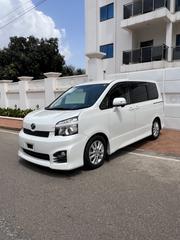 Toyota Voxy X 2WD 8-Seater 2012 White for sale