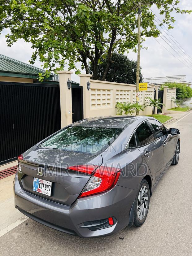 Honda Civic EX 4dr Sedan (2.0L 4cyl) 2017 Gray