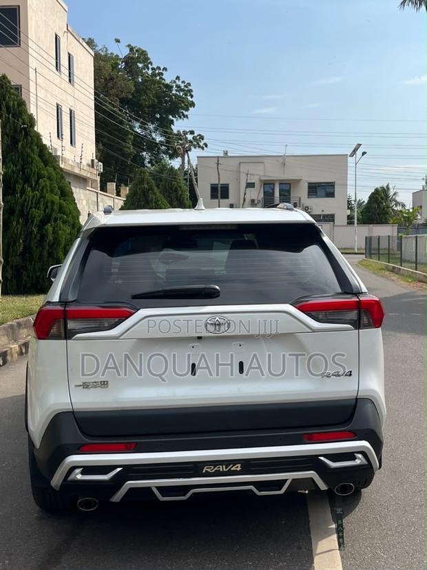 New Toyota RAV4 2023 White