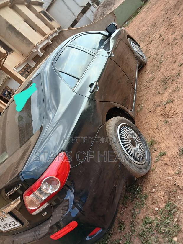 Toyota Corolla LE 4dr Sedan (1.8L 4cyl 4A) 2013 Black