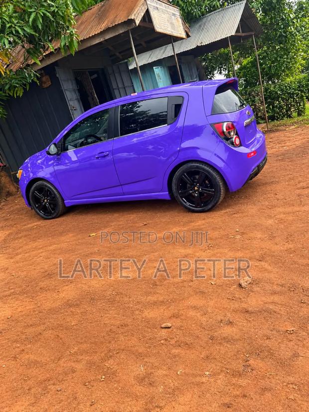 Chevrolet Sonic RS 2013 Purple