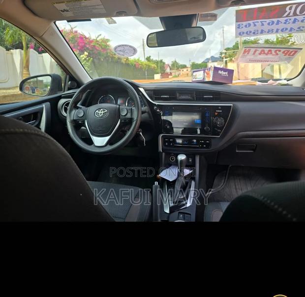 Toyota Corolla 2017 Red