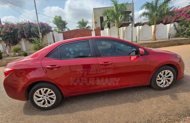 Toyota Corolla 2017 Red