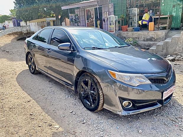 Toyota Camry L 4dr Sedan (2.5L 4cyl 6A) 2014 Black