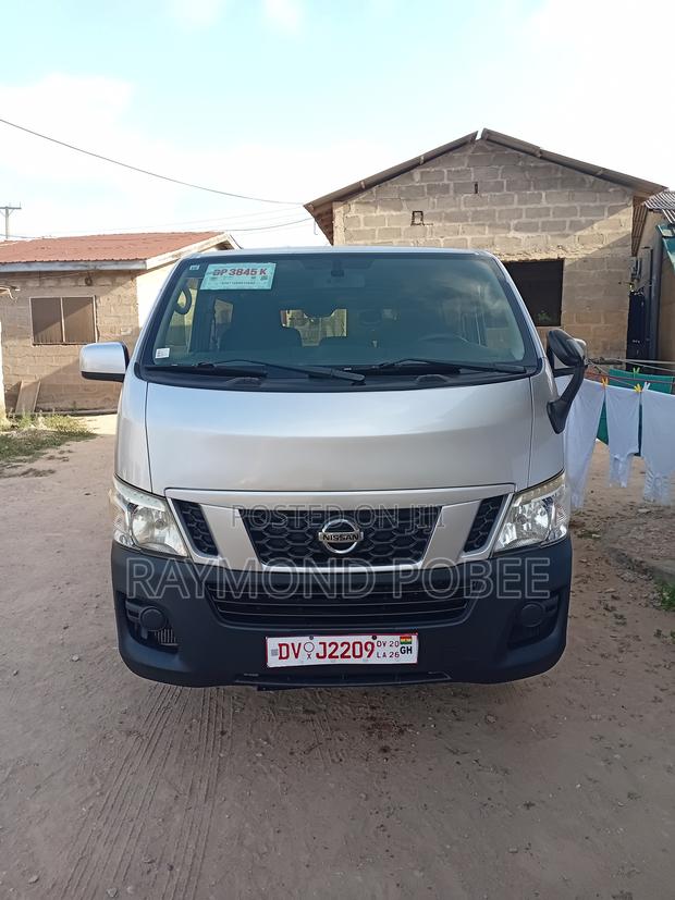Nissan Caravan 2014 Silver