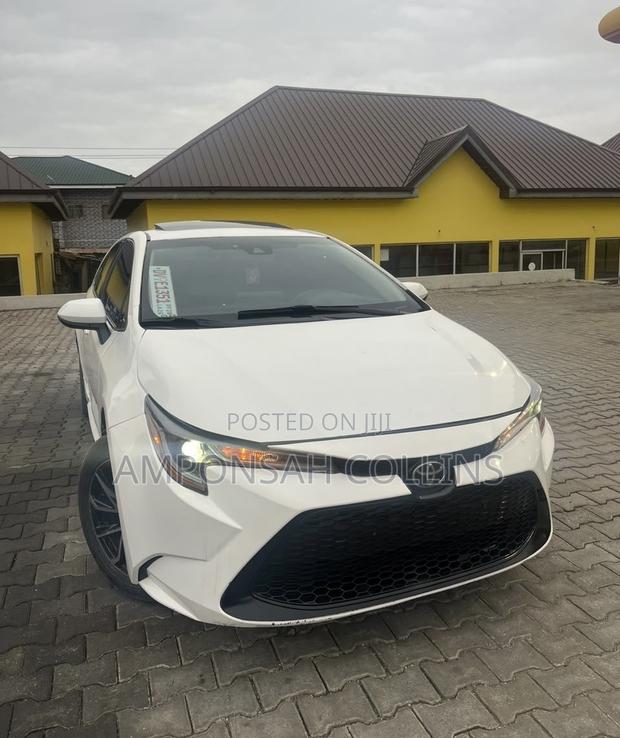 Toyota Corolla 2022 White