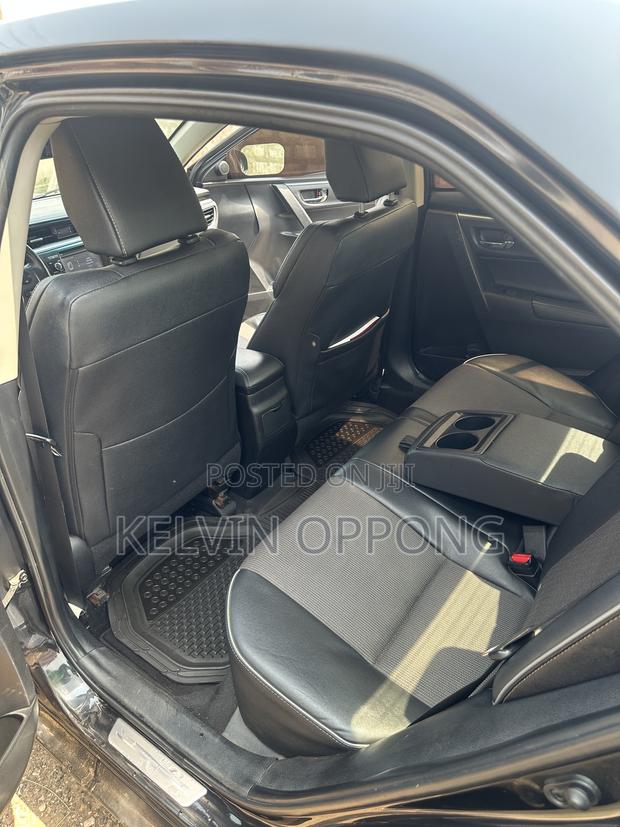Toyota Corolla L 4dr Sedan (1.8L 4cyl Manual) 2016 Black