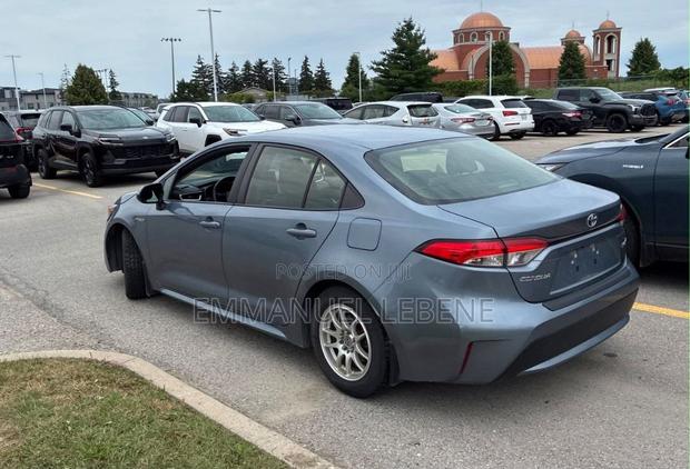 Toyota Corolla LE 2021
