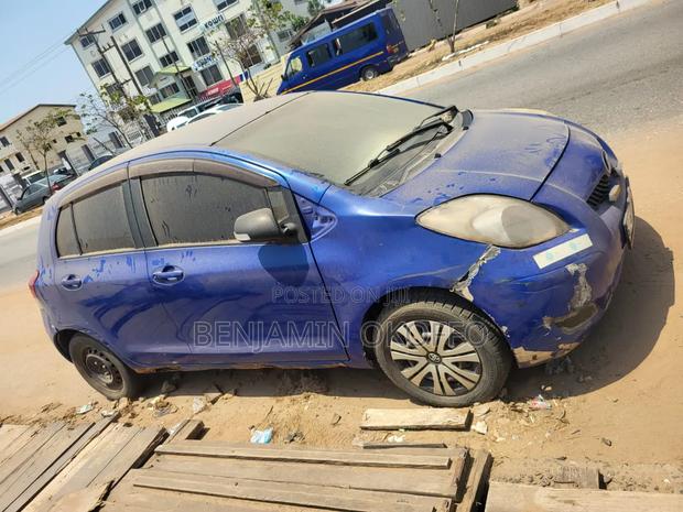 Toyota Vitz 1.3 FWD 3dr 2008 Blue