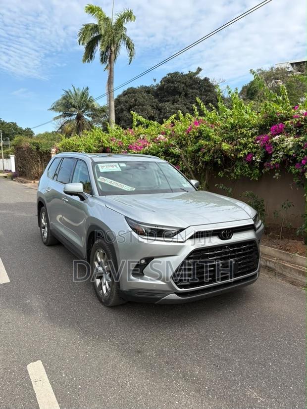 Toyota Highlander Limited AWD 2024 Silver
