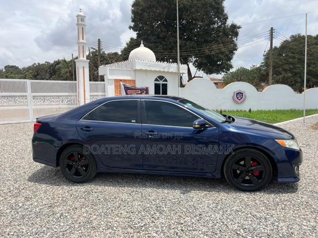 Toyota Camry 2014 Blue
