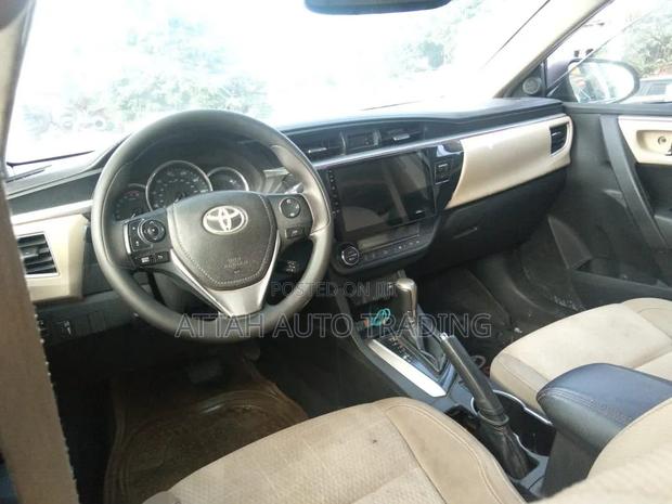 Toyota Corolla 2015 White