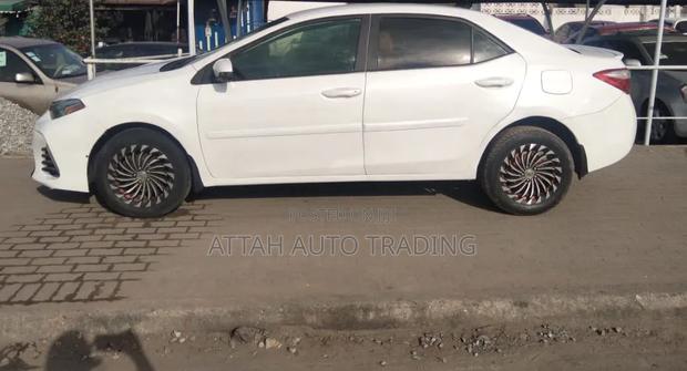 Toyota Corolla 2015 White