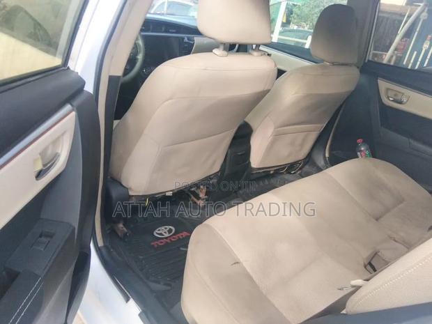 Toyota Corolla 2015 White