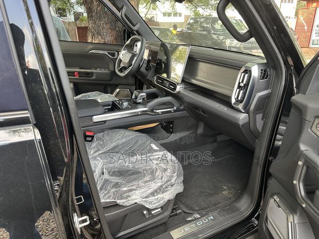 Jetour T2 2.0 Petrol AWD 2025 Black
