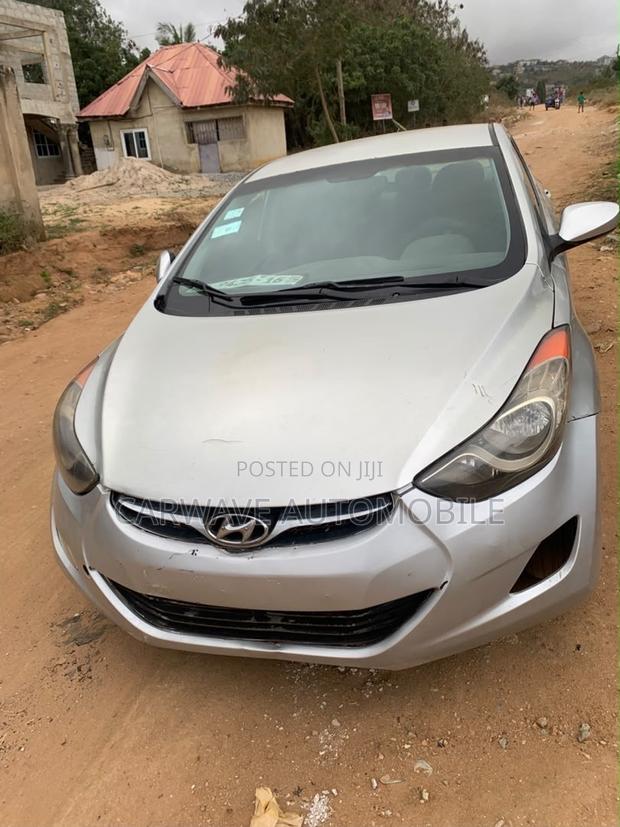 Hyundai Elantra Limited Sedan FWD (1.8L 4cyl 6A) 2013 Silver