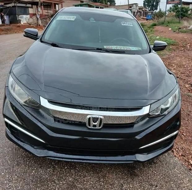 Honda Civic EX Hatchback 2019 Black