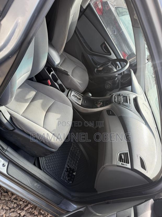 Hyundai Elantra 2013 Gray