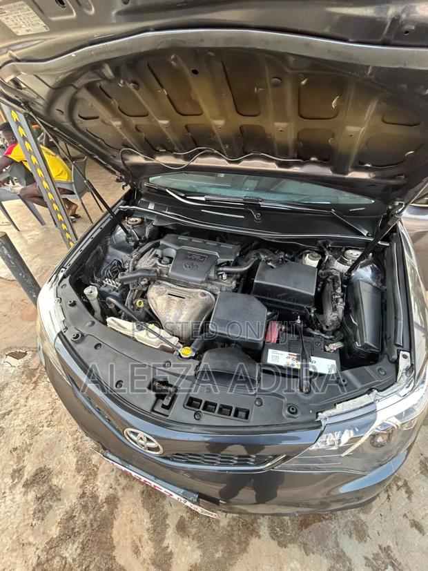 Toyota Camry L 4dr Sedan (2.5L 4cyl 6A) 2014 Gray