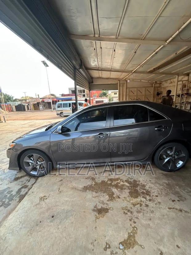 Toyota Camry L 4dr Sedan (2.5L 4cyl 6A) 2014 Gray