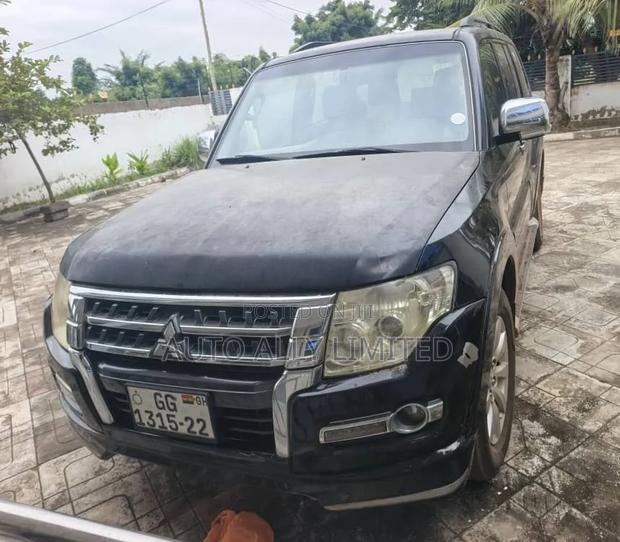 Mitsubishi Pajero 3.8 V6 GLS/GLX 2012 Black