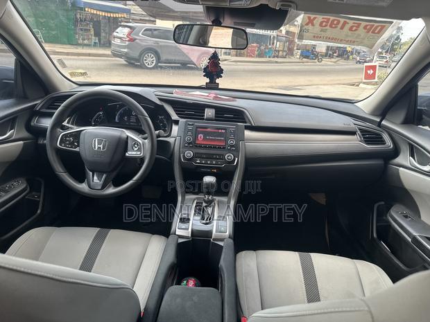 Honda Civic 2019 Silver