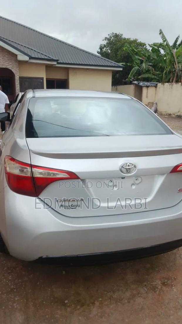 Toyota Corolla 2016 Silver