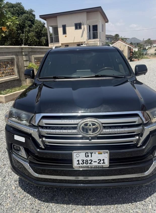 Toyota Land Cruiser 5.7 V8 VX-S 2020 Black