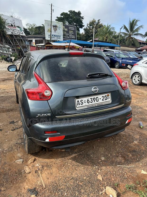 Nissan Juke SL 4dr Hatchback AWD (1.6L 4cyl Turbo CVT) 2015 Gray