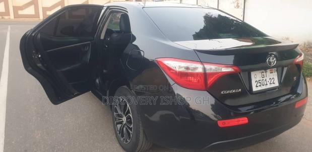 Toyota Corolla 2016 Blue