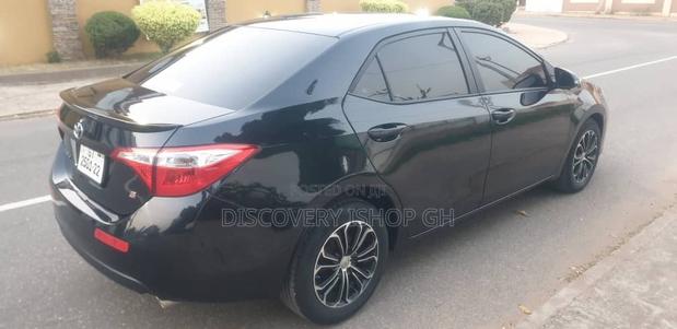 Toyota Corolla 2016 Blue