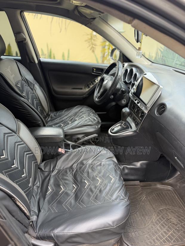 Pontiac Vibe 2007 Gray