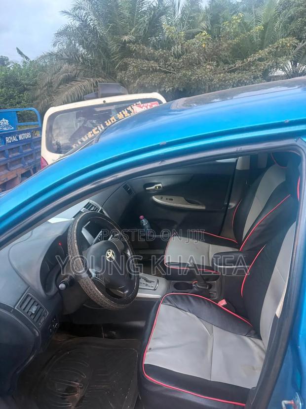 Toyota Corolla 2010 Blue