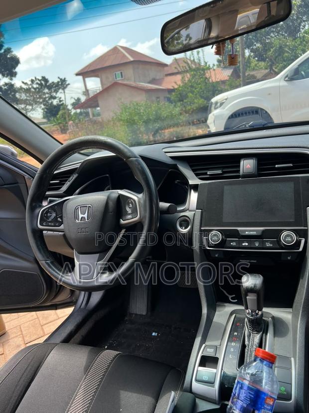 Honda Civic EX Sedan 2018 Gray