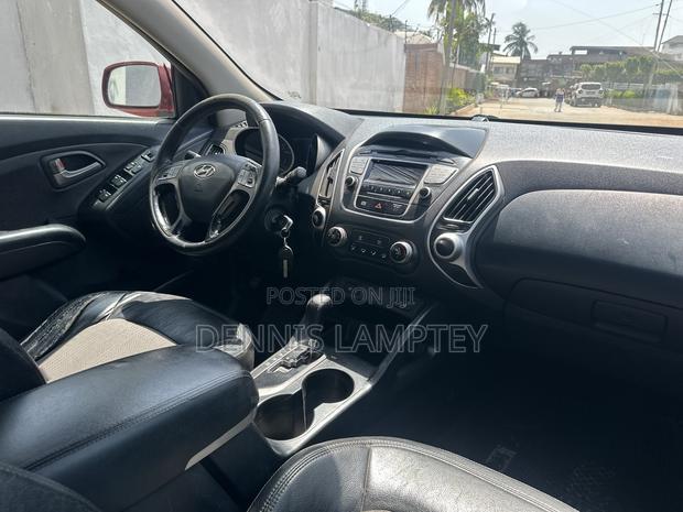 Hyundai Tucson 2013 Red