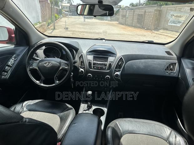 Hyundai Tucson 2013 Red