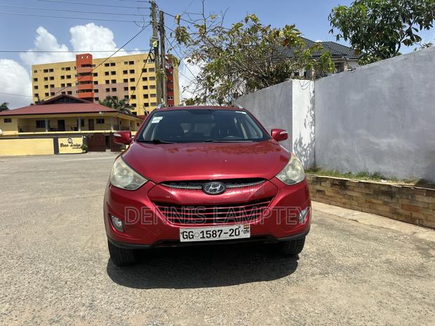 Hyundai Tucson 2013 Red