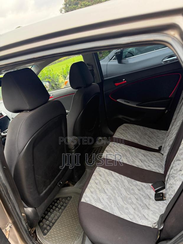 Hyundai Accent 2013 Brown